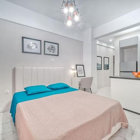 Appartamento Εστία 10 Λεπτά Από Την Ακρόπολη Atene Esterno foto